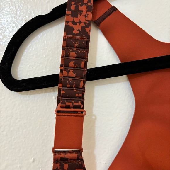 NWT Brooks Seamless Racerback Run Bra Size 40E | Glitch Print/Copper | 350085213 - Picture 8 of 9